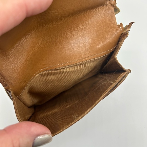 Celine wallet with snap and kiss lock. - Picture 7 of 8